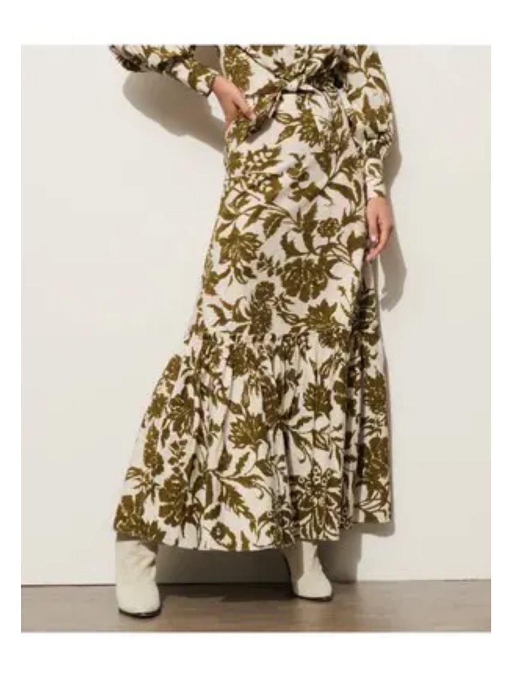 Figue green and ivory maxi skirt with bottom ruffle